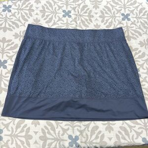 Women’s Columbia short skirt sz XL